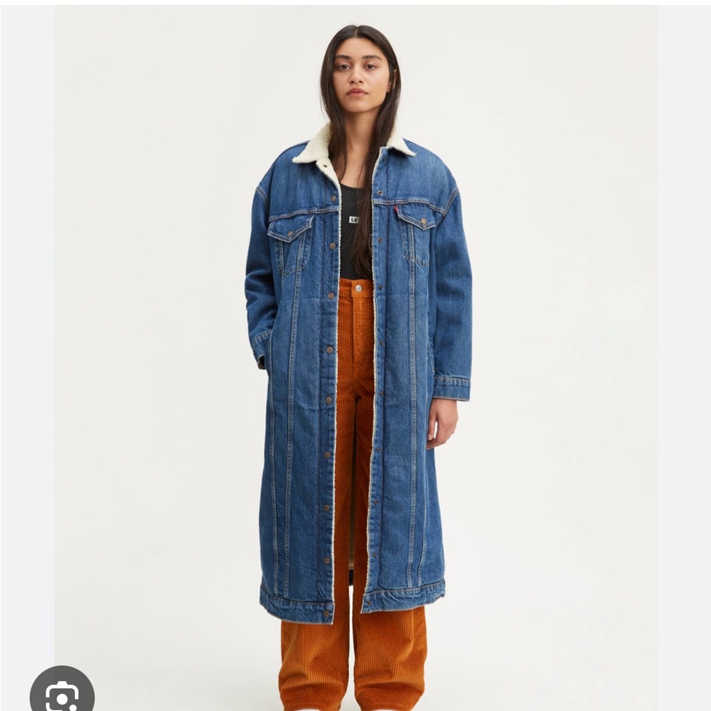 ISO !!!! 
Levi's extra long Sherpa Trucker Jacket in size small!